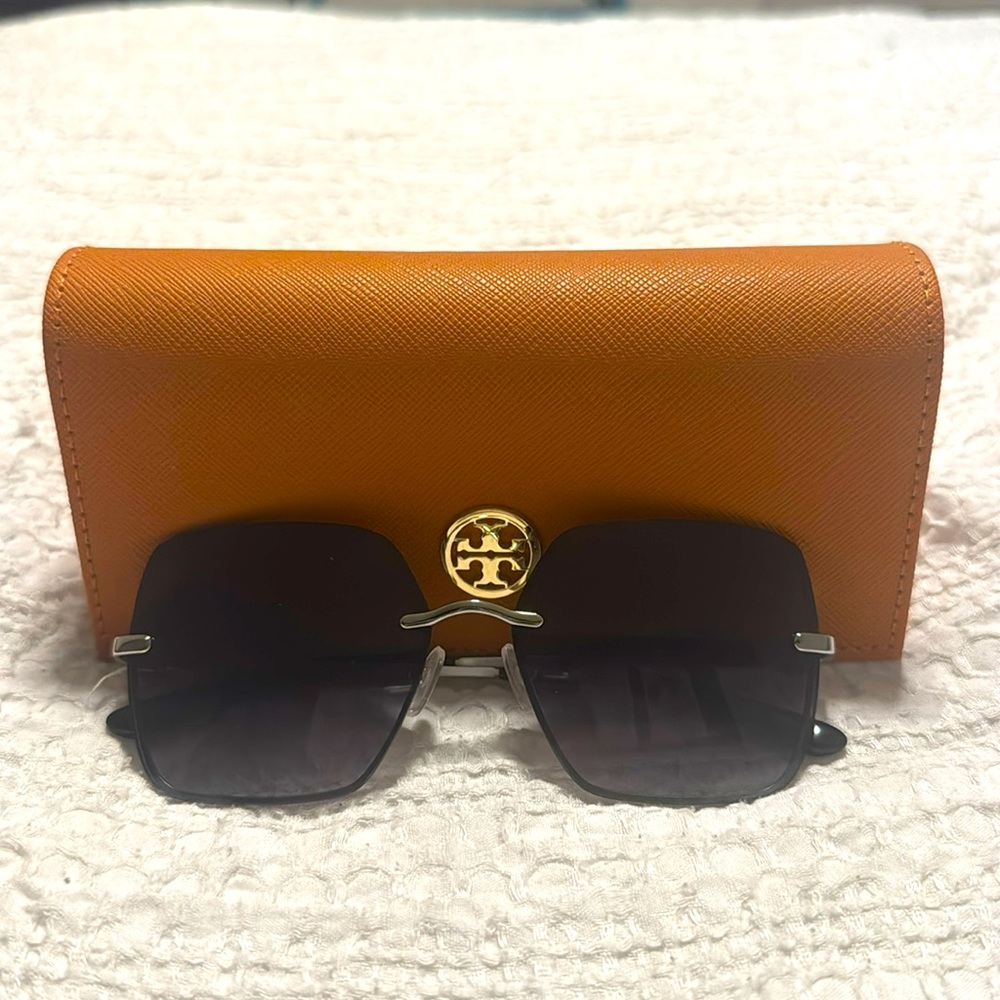 Tory Burch style: TY6080